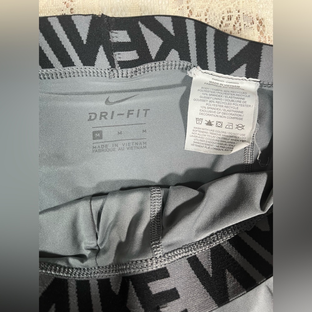 Nike Charcoal Performance Leggings - Picture 5 of 8